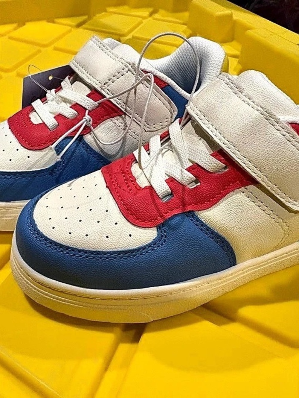 Cat & Jack Color Block Sneakers Boys US 11 NWT